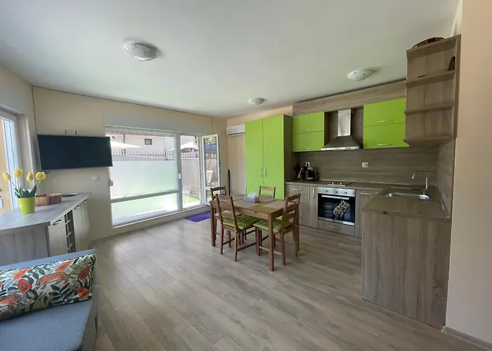 Apartman Summer 1 - Relaxing Near