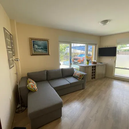 Summer 1 - Relaxing Near סרפובו