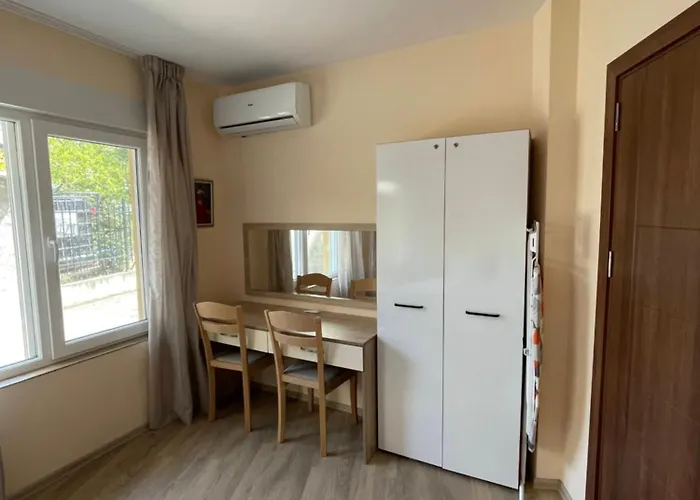 Summer 1 - Relaxing Near *