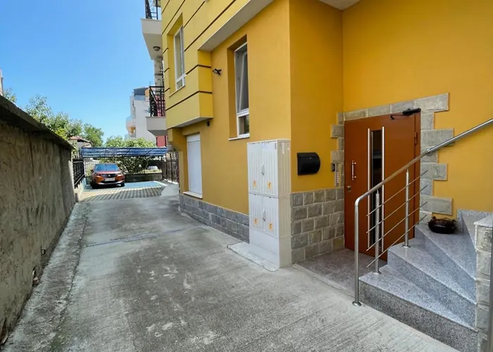 Summer 1 - Relaxing Near *